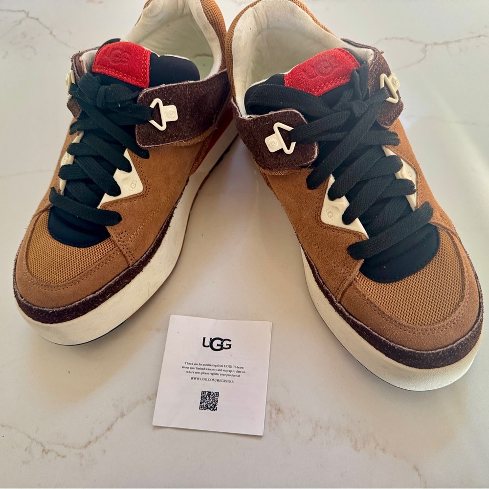 UGG Goldencush Chestnut/Black leather Sneakers